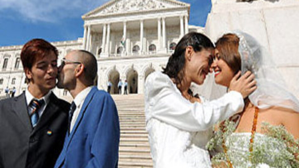 Eşcinsel evliliğe ret