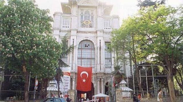Marmara Üniversitesi'nde mezuniyet töreni iptal edildi!