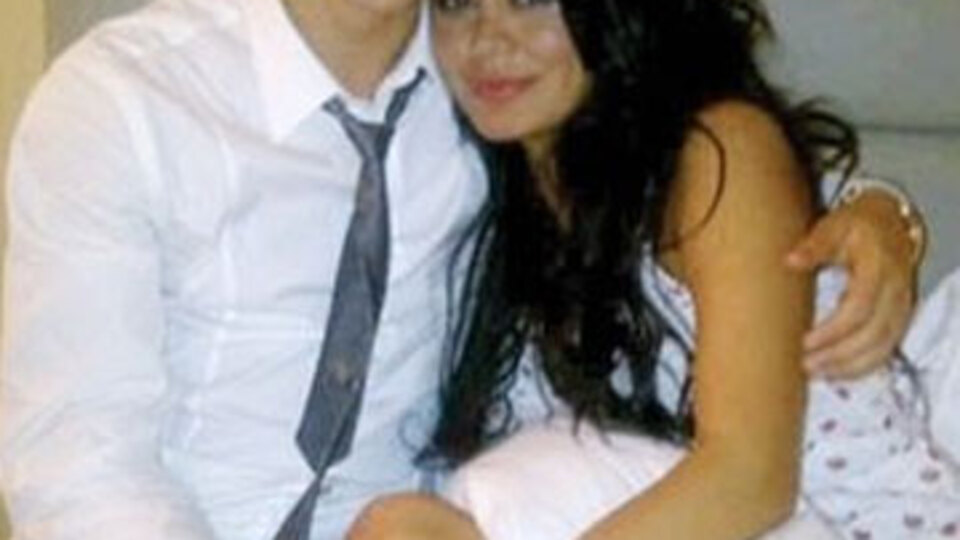 Ebru ile yatak pozu GALERİ