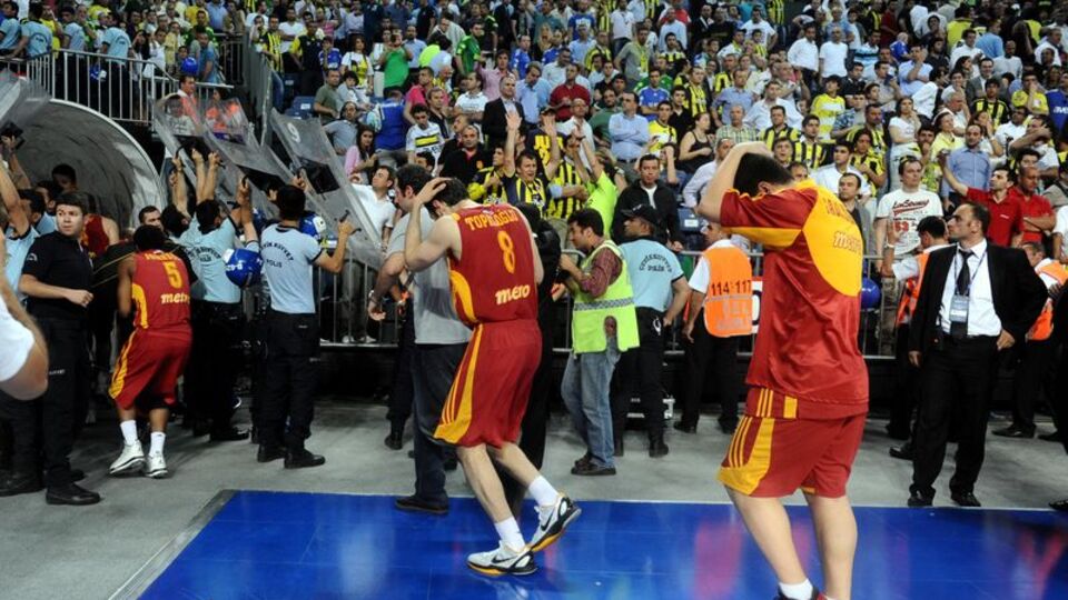 Fenerbahçe'ye 'yabancı madde' cezası!