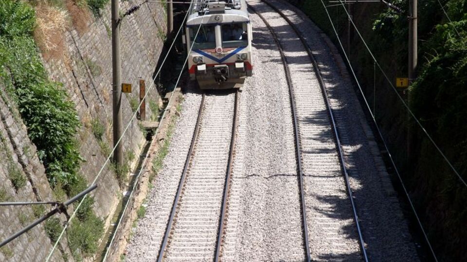 Raylarda mucize kurtuluş!