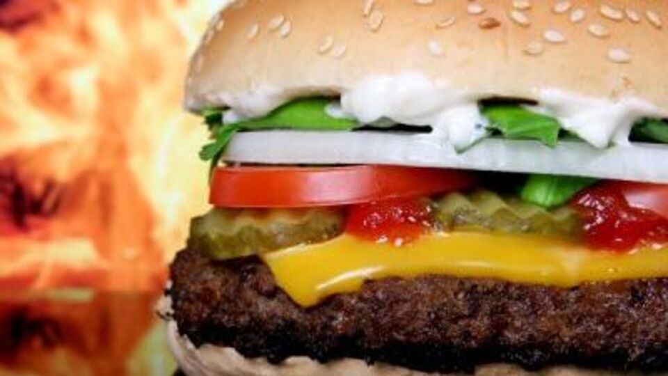 Hayvan öldürmeden yapılan hamburger