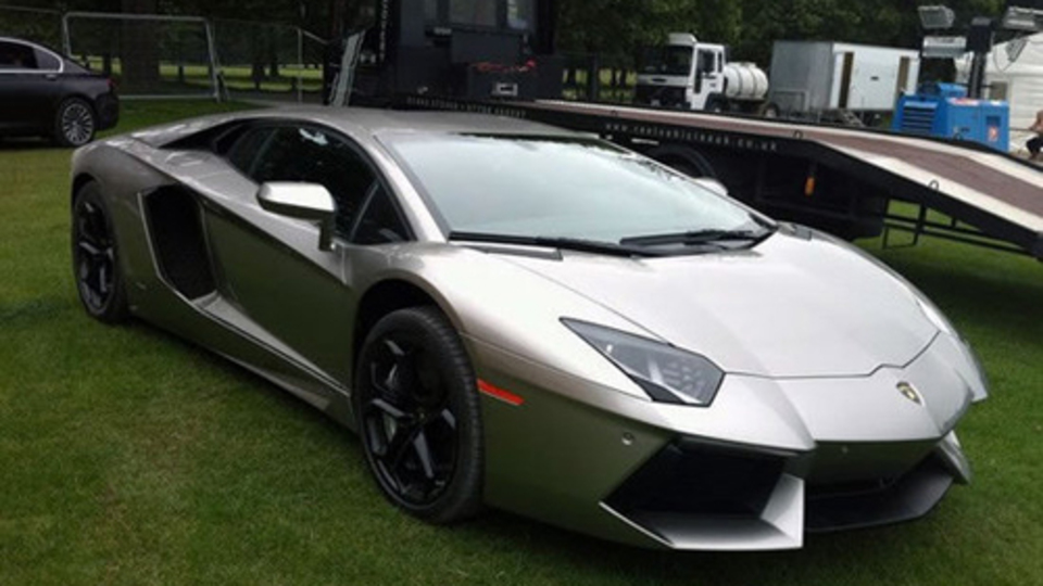 Kara Şövalye'nin yeni gözdesi