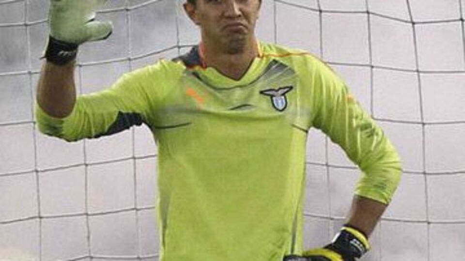İlk hedef Muslera!