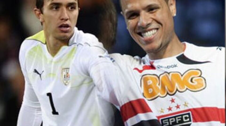 Muslera&Fabiano ile görüşmeler başladı!
