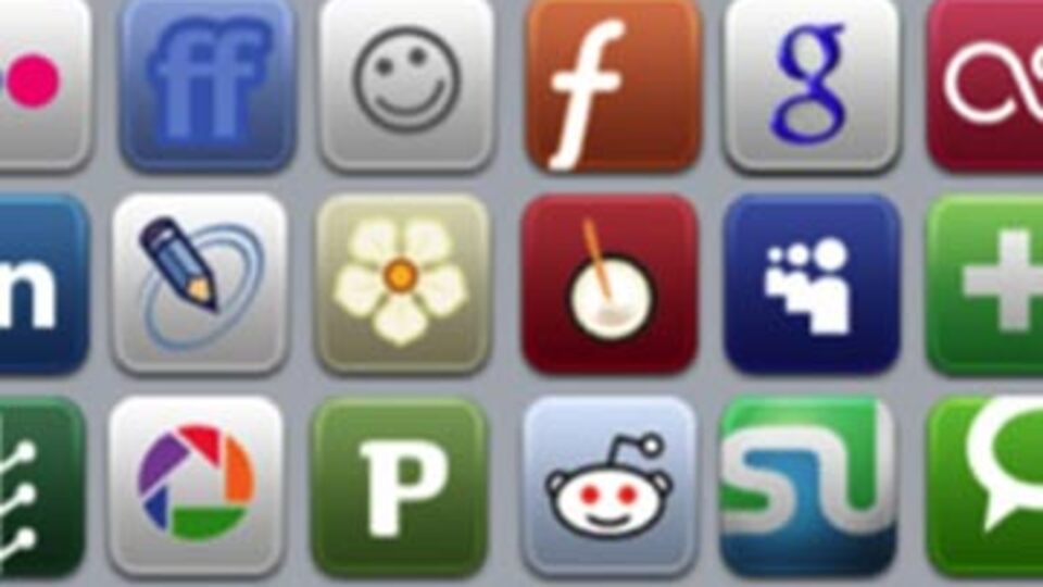 Sosyal ağları yasakladı!