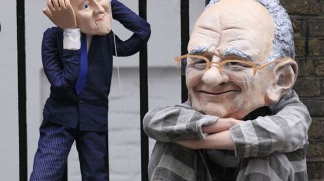 Medya devinin tahtı sarsılıyor