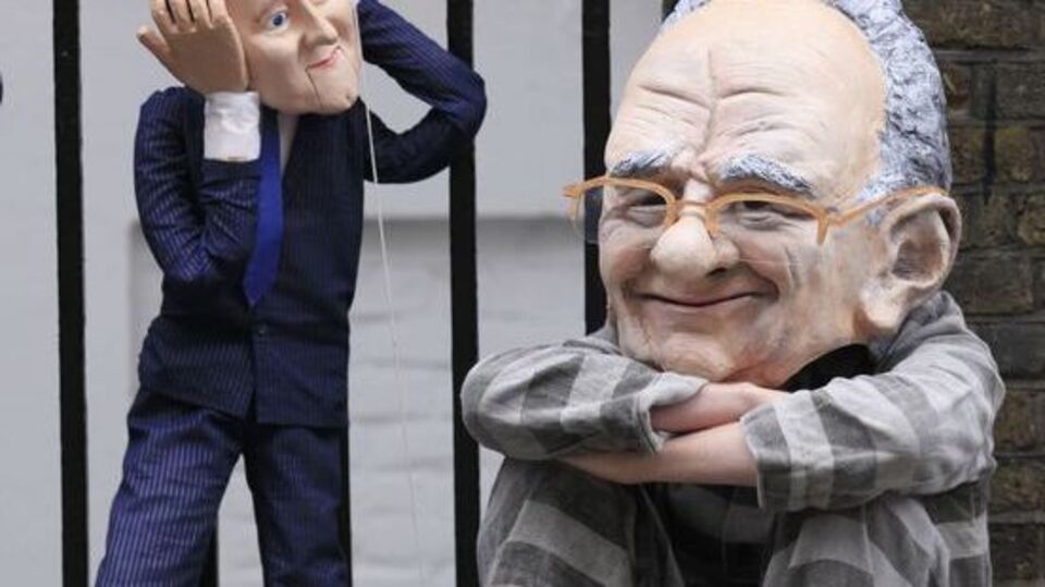 Medya devinin tahtı sarsılıyor
