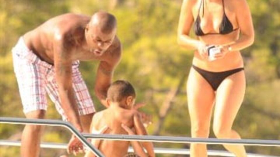 Çocuklarıyla hasret giderdi