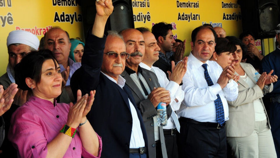 'Özerklik' çatlağına kamp sıvası!