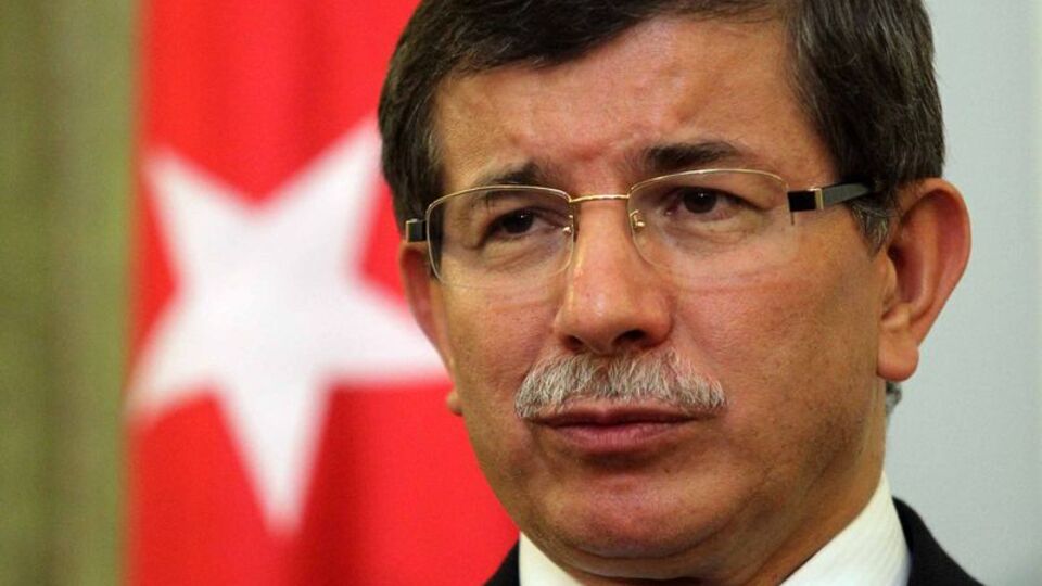 Davutoğlu'ndan Ermeniler'e: Erzurum'a yerleşebileceksiniz