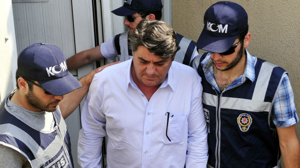 Serdal Adalı'ya destek!