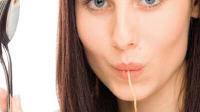 Makarna yenen kaşığı kullanmak bile riskli