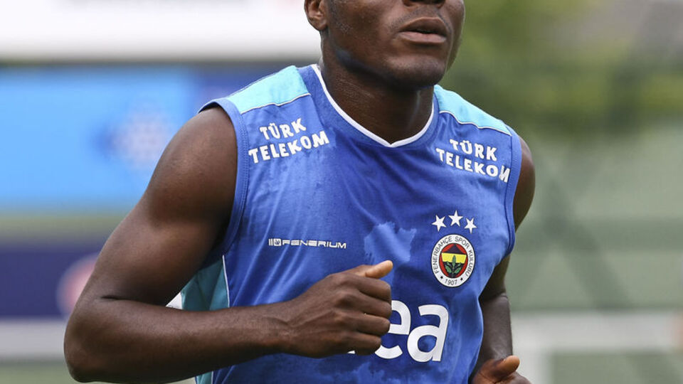 Emenike neden gitti?
