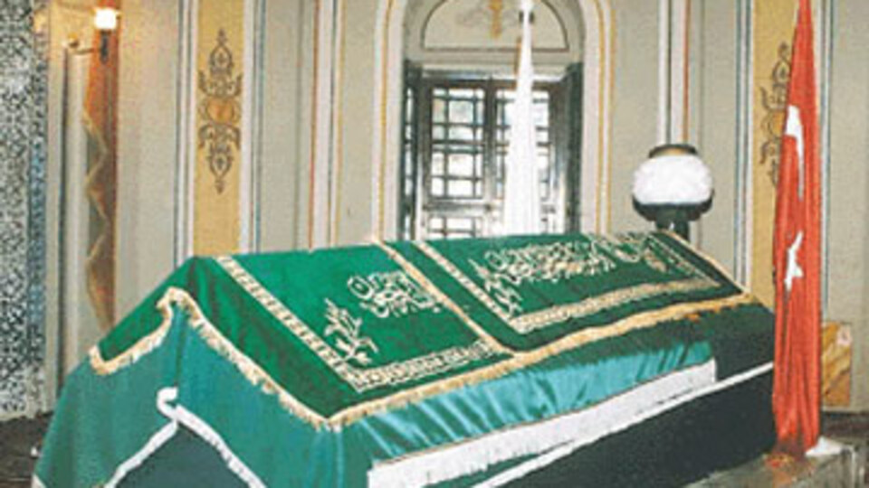 Türbe ziyaretlerinin doğrusu ve yanlışı