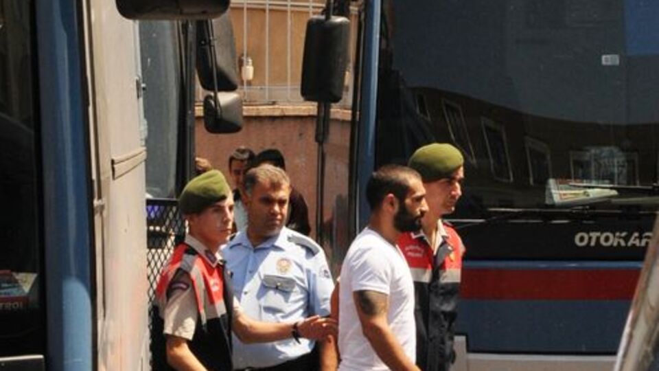 Karan'ın çantasının sırrı çözüldü!