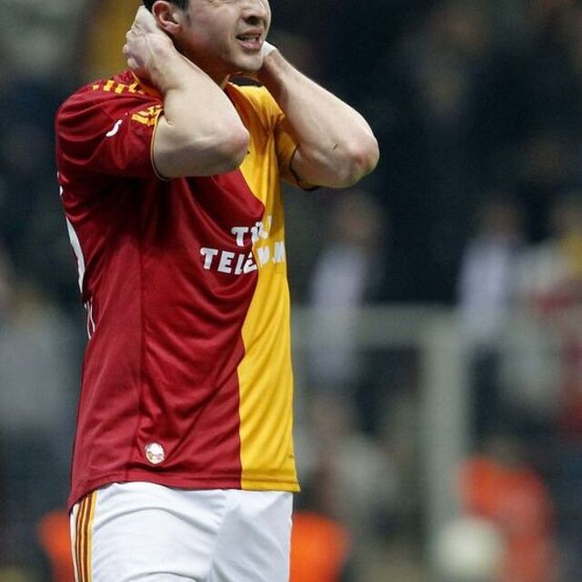 G.Saray'dan ayrılmayacak!