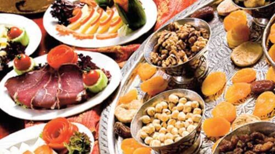 'Otelde iftar daveti veren Somali'ye de el uzatabilir'