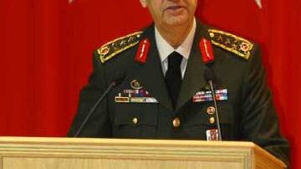 O komutan Başbuğ mu?