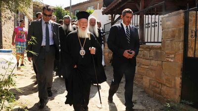 Yunan Dışişleri Bakanı Gökçeada'da!