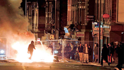 İngiltere diken üstünde