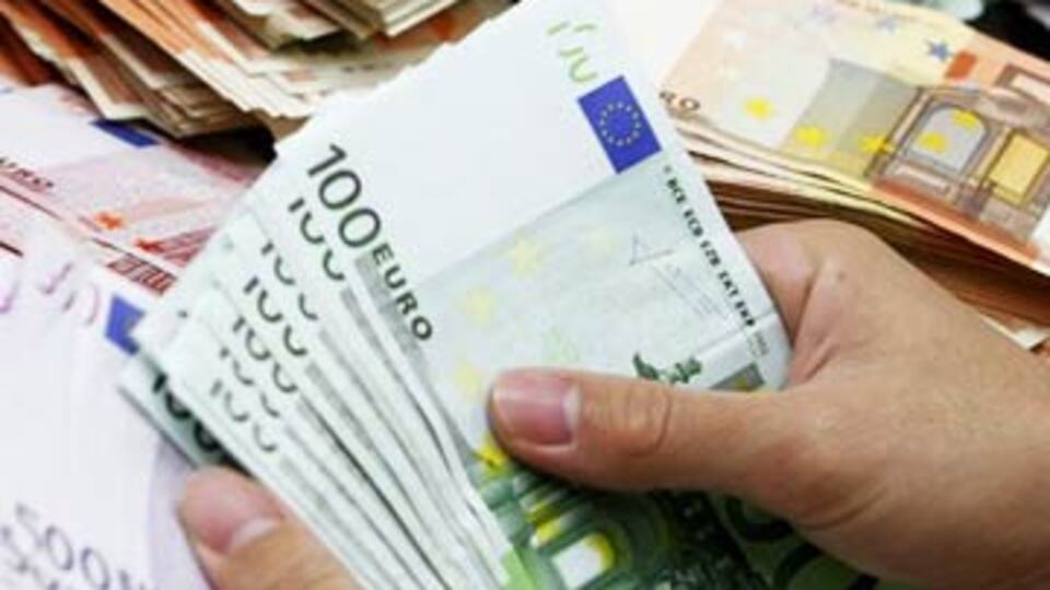 Endişeler artıyor! Euro çökecek mi?