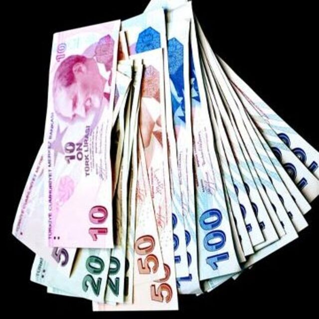 Kriz korkusu memurun maaşını eritti!