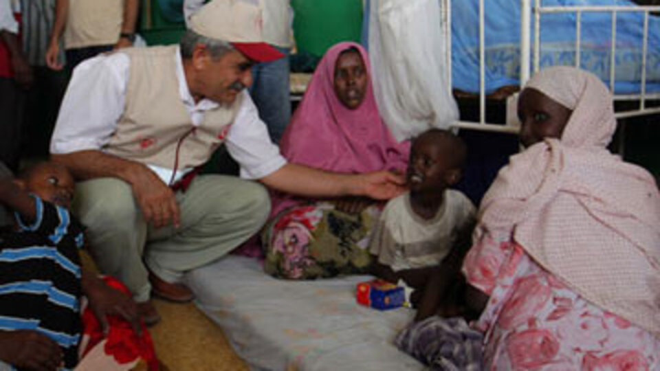 Somali'de hastaları Diyanet doyuracak