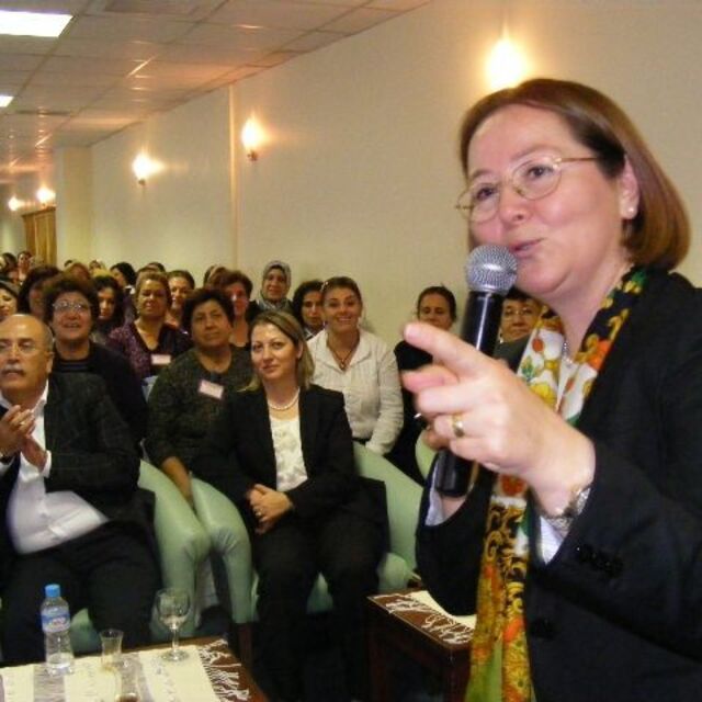 "Söz uçar yazı kalır"