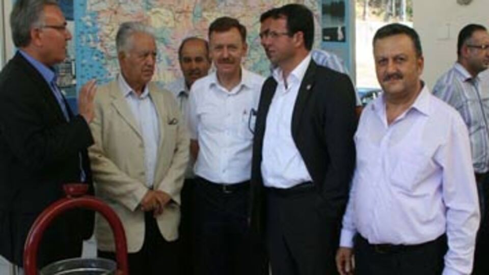 CHP heyeti sığınmacılarla birarada!