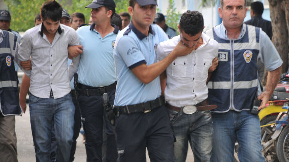 16 yaşındaki kız 23 kişinin tecavüzüne uğradı!