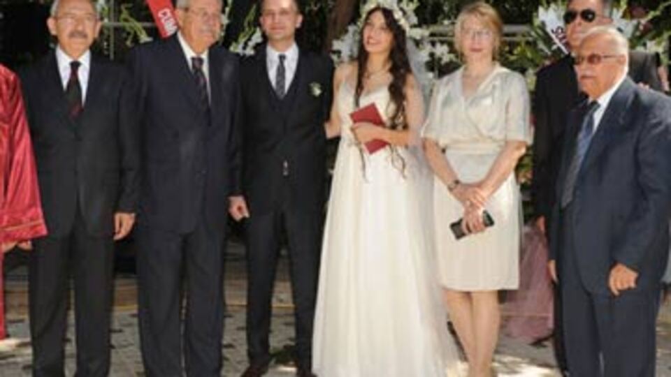 Tarhan ve Sezer dünür oldu! GALERİ