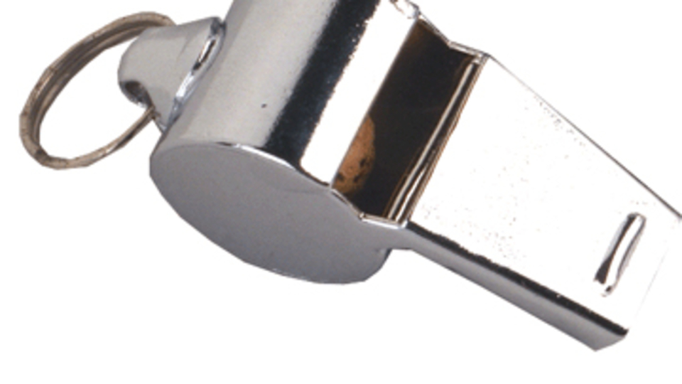 Nefes borusunda düdük!