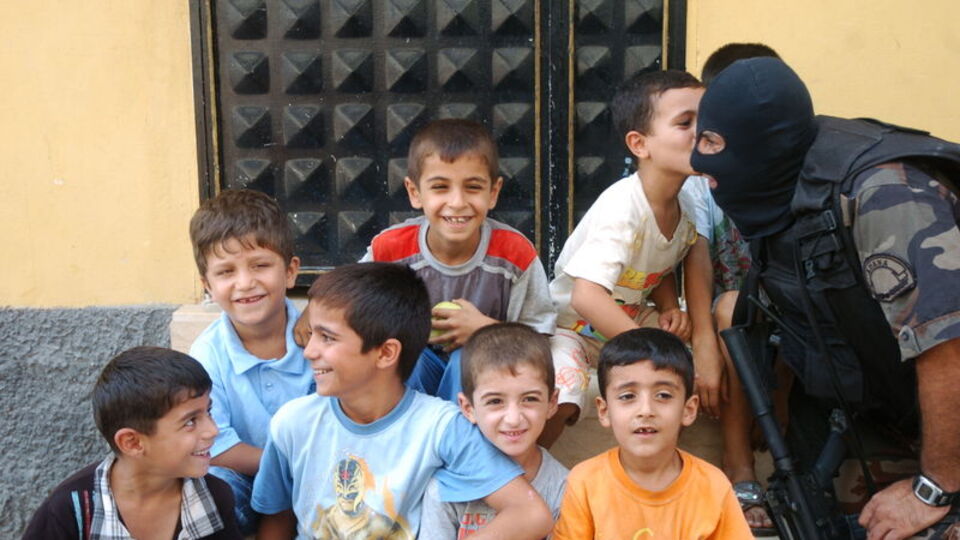 Taş yerine öpücük! GALERİ