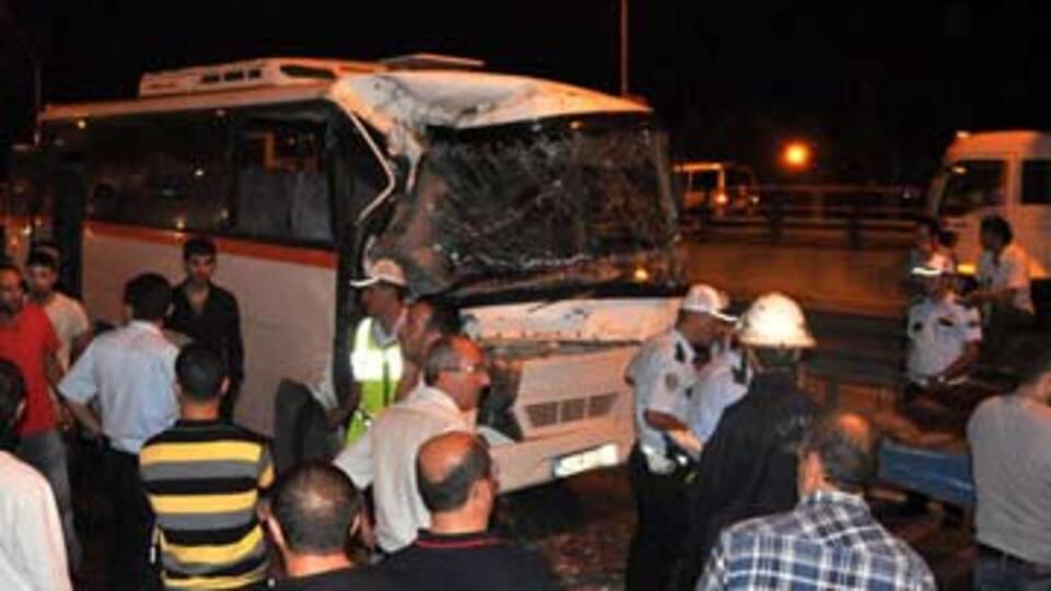 Kocaeli'nde kaza: 34 yaralı! GALERİ