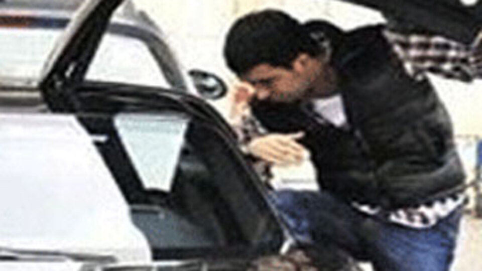 Arda kanatlı arabasını sattı