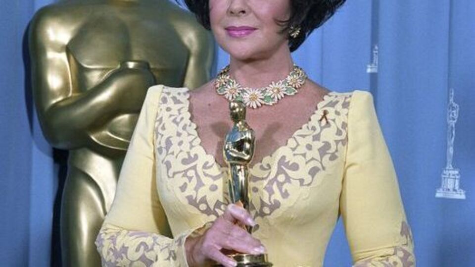 Elizabeth Taylor'ın elbiseleri satılacak