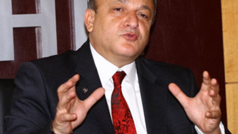 "Terör örgütü elebaşı siyasi muhatap haline geldi"