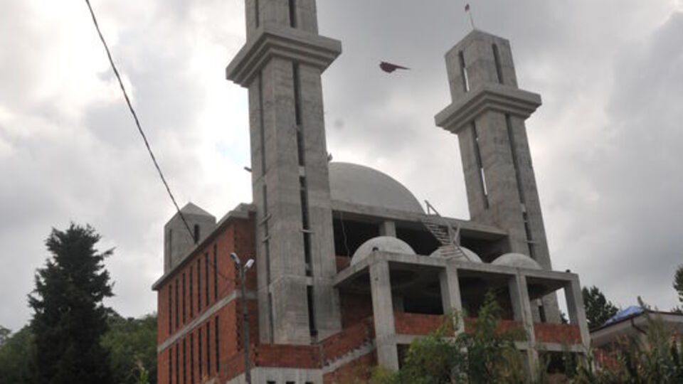 Kilise imajı camiye bağışı kesti