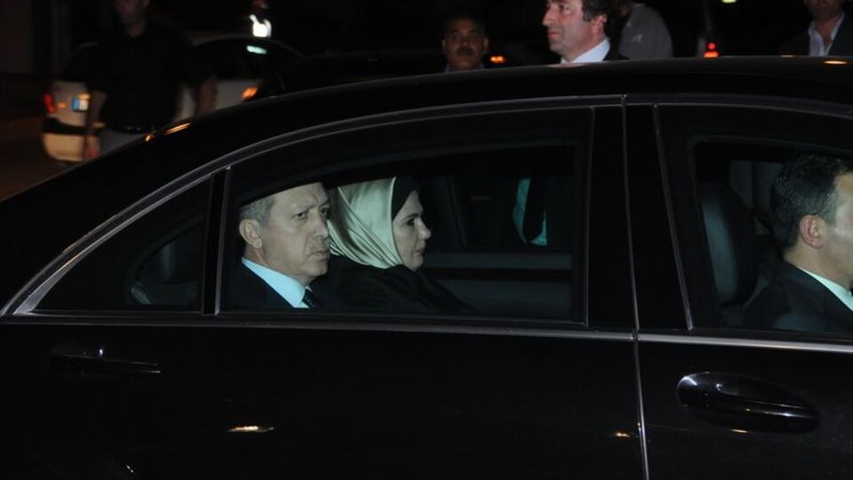 Erdoğan, annesini ziyaret etti