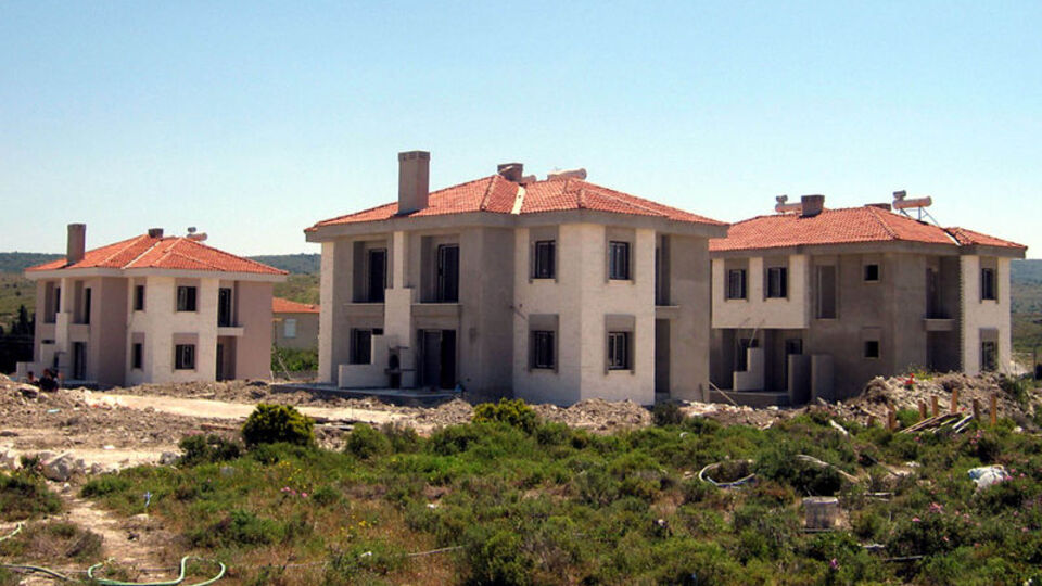 Vakıflar'dan satılık villa!