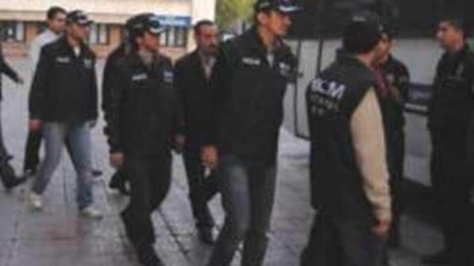 Kadıköy Belediyesi operasyonunda 2 tutuklama