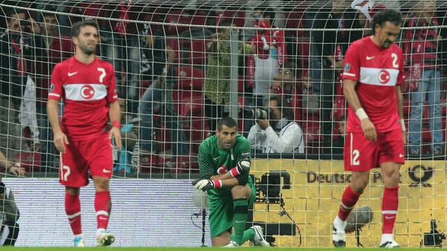 "Bayern'nin yıldızları 50 bini susturdu"