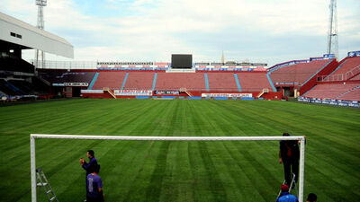 Avni Aker'de mutlu son! GALERİ