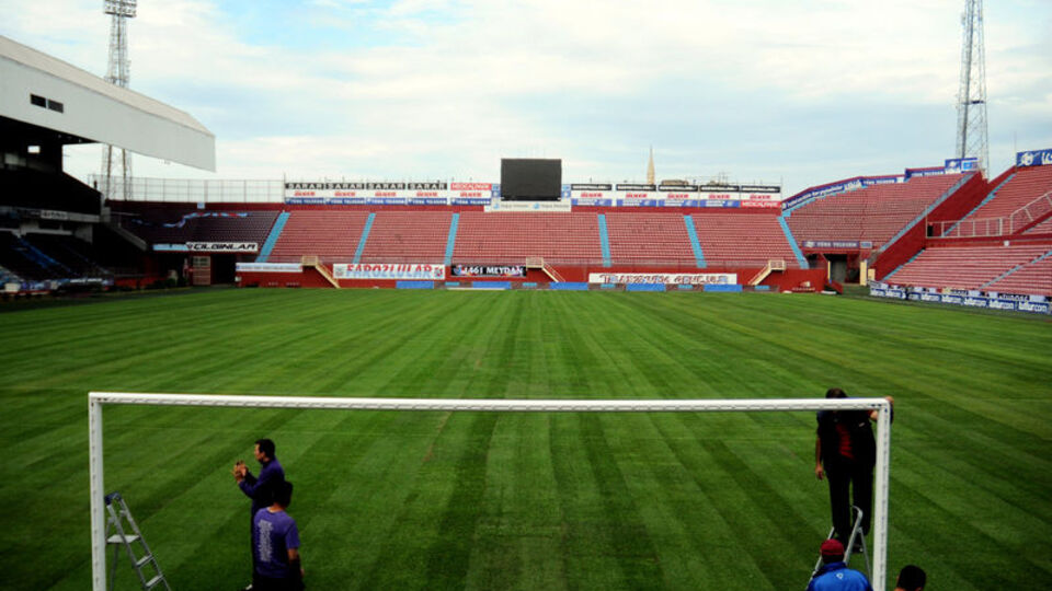 Avni Aker'de mutlu son! GALERİ