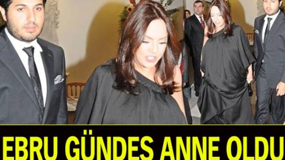 Ebru Gündeş anne oldu