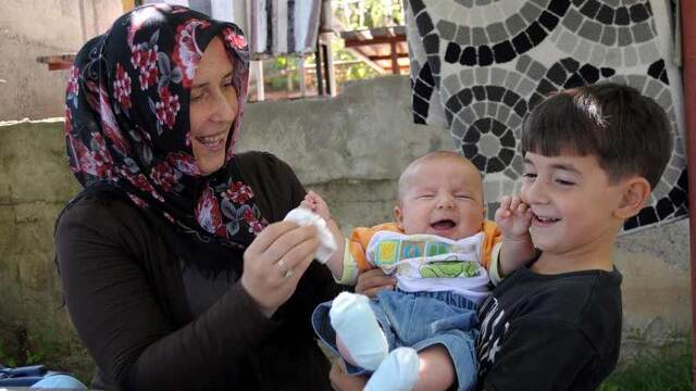 Kanserli ağabeye şifa için doğdu!