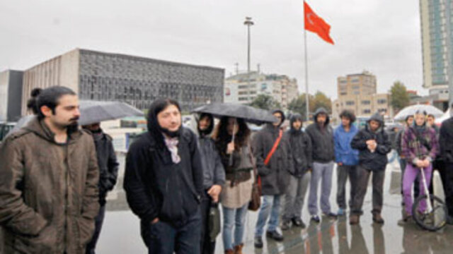 Dünyaya yayılan eylemlere İstanbul'da neden 70 kişi katıldı?