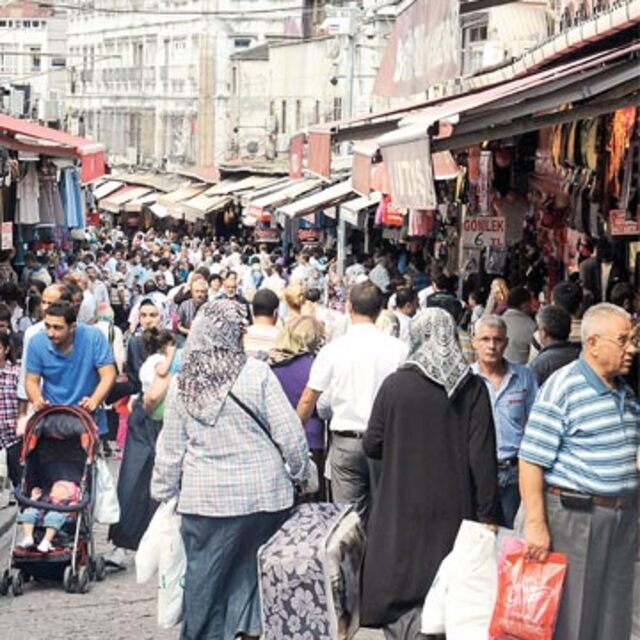 Esnafın da mesai saatleri kısıtlanmalı mı?
