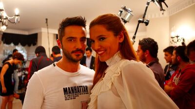 Özen'den Akalın'a oyunculuk teklifi